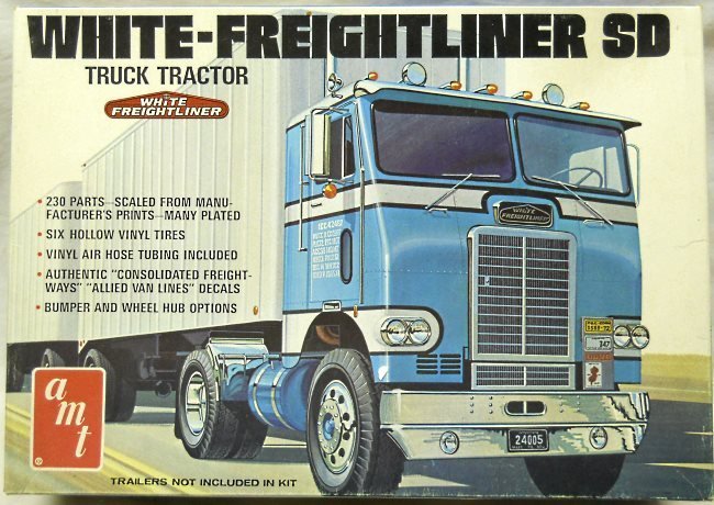AMT 1/25 White Freightliner SD Semi Truck, T530